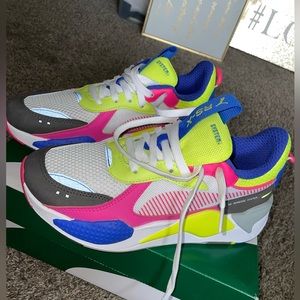 Women’s PUMA Sneakers WORN ONCE